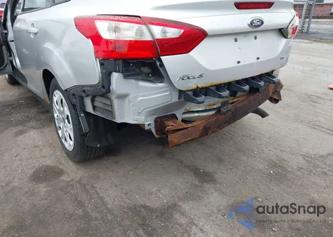 2012 Ford Focus Se z USA, uszkodzony, nr VIN 1FAHP3F24CL249483